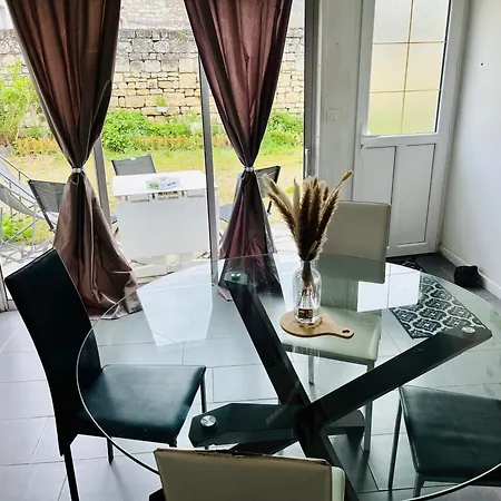 Maison Entre Saumur Et Montreuil Bellay La Motte Hébergement de vacances *